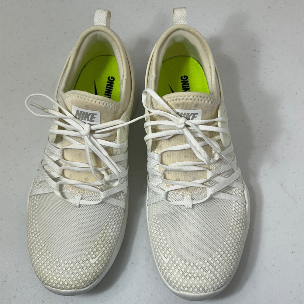 Nike Women TR7 904651-101 White Cream Mesh Running Shoes  Sneakers Size 8